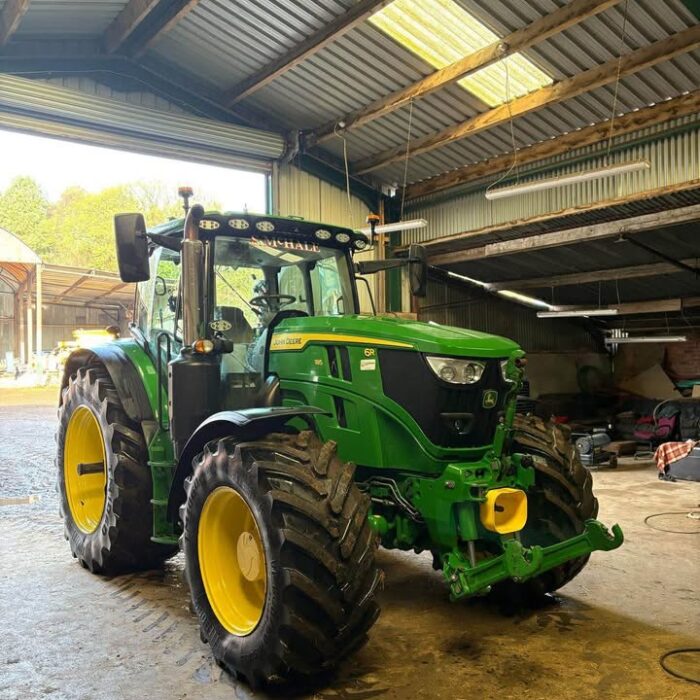 2022 John Deere 6R 185