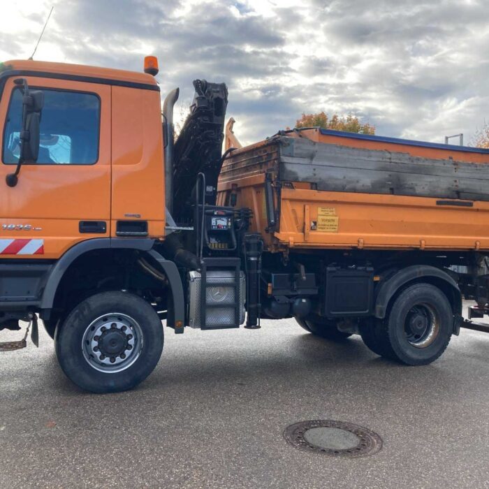 2007 Mercedes Benz Actros 2 axle