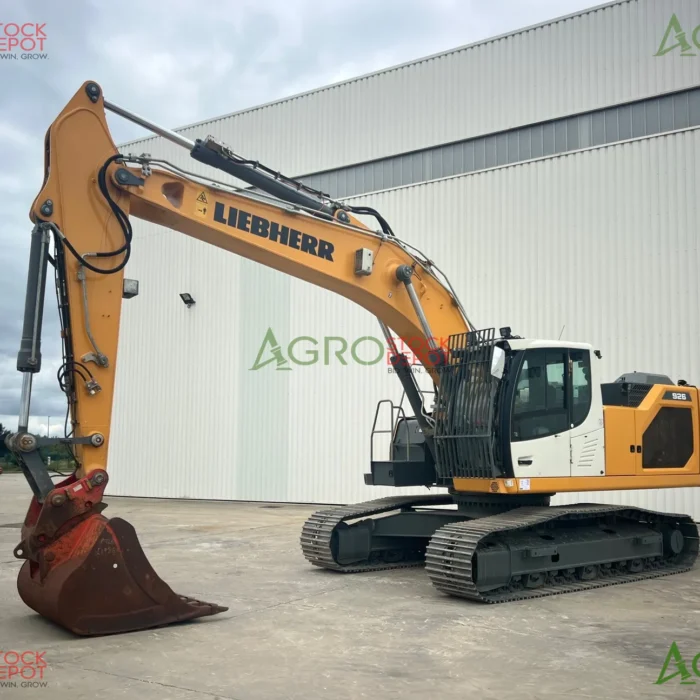 2021 Liebherr R926 LC Tracked Excavator