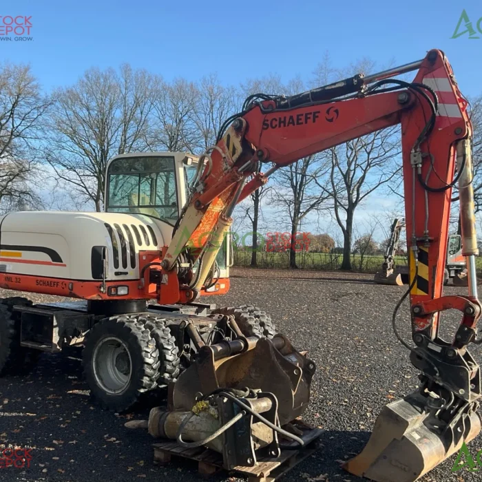 2002 Schaeff HML32 Wheel Excavator