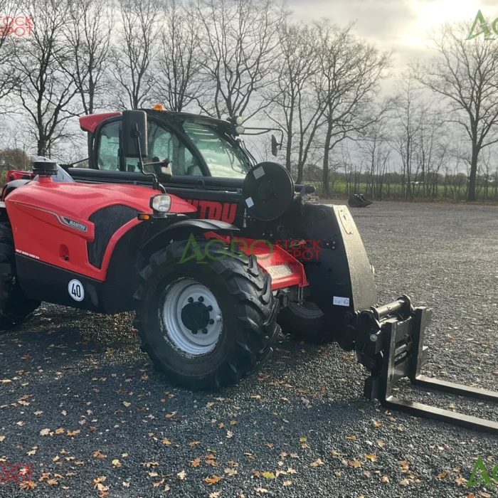 2020 Manitou MLT940-140V Plus Telehandler