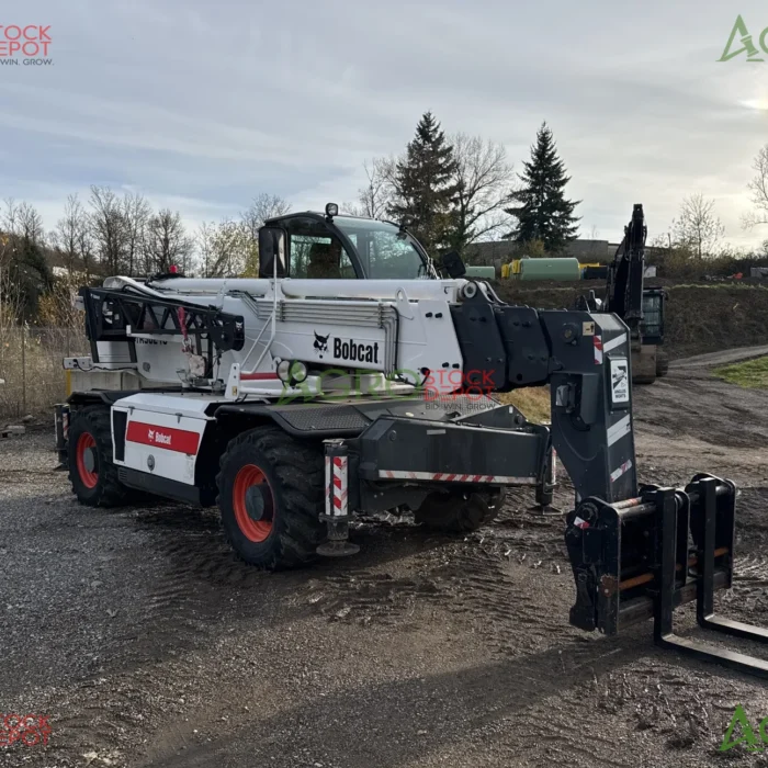 2011 Bobcat Pegasus 50.21 Rotating Telehandler