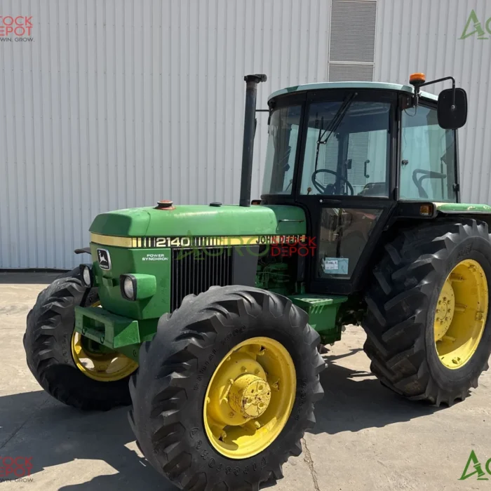 1986 John Deere 2140 4WD Tractor
